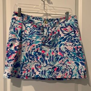 Size 6 lilly skirt with built in shorts